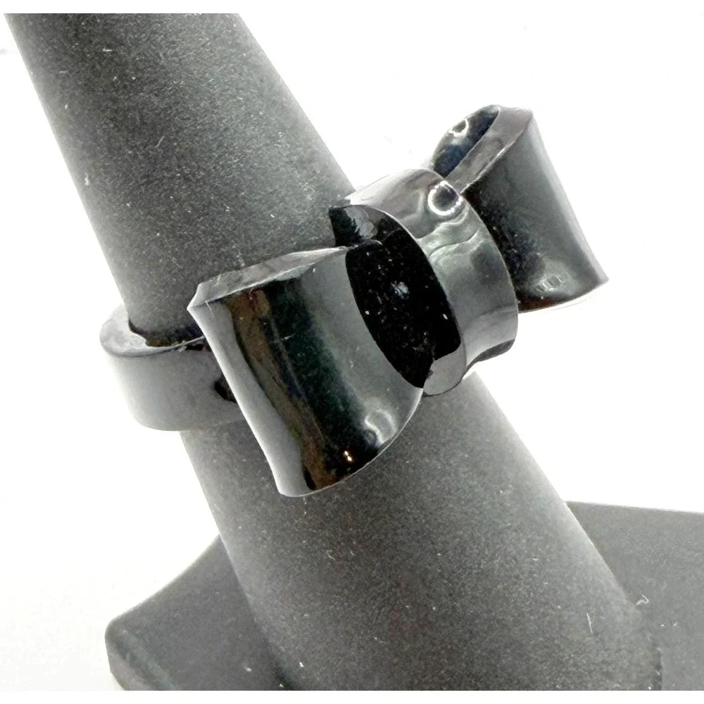 Black Acrylic Bow Ring Glossy Statement‎ Bow Adjustable Size 6.5-6.75